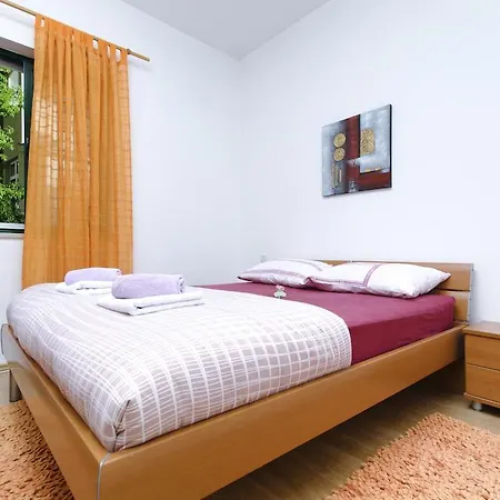 Apartment Urban Makarska